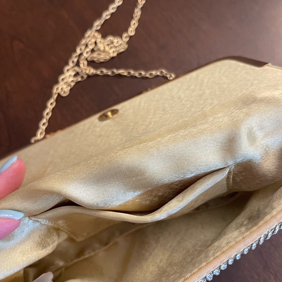 Sparkly Gold Rhinestone Rectangular Evening Clutch Bag w/ Crossbody Chain Strap - Picture 4 of 4